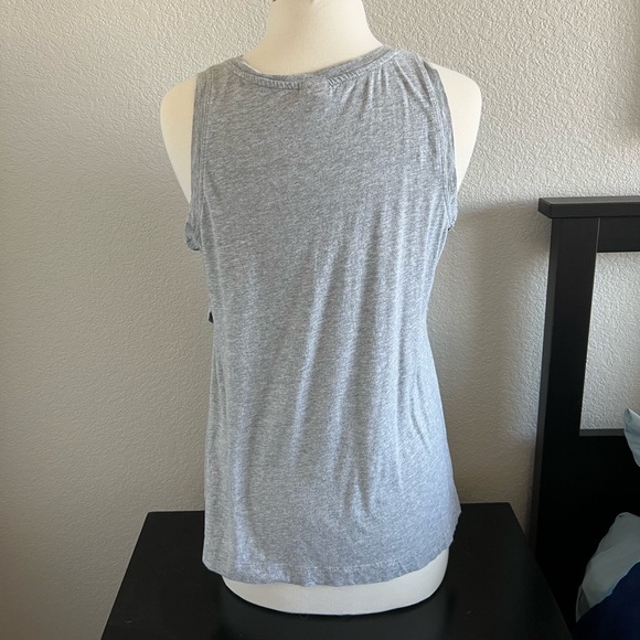 Old Navy maternity workout tank with cut sides - Picture 5 of 8